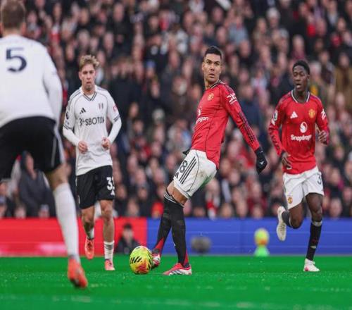 选手擂台瞬,间被击倒,昏迷选手裁,开云365体育app下载,开云365体育官网,开云365体育官方网站,开云365体育平台