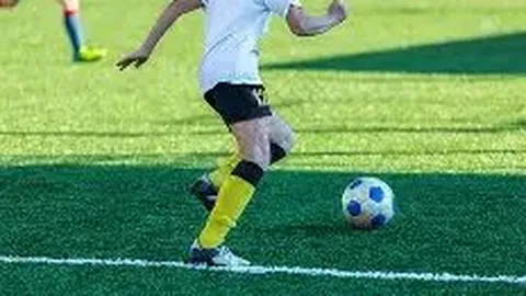 武里南联2-0击败海港，素巴猜独揽两球，古德补刀，李圣龙险创奇迹！